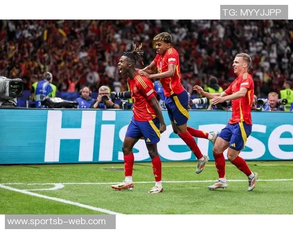 曼联2526赛季首季度财报分析总收入达1403亿镑营业利润1300万镑