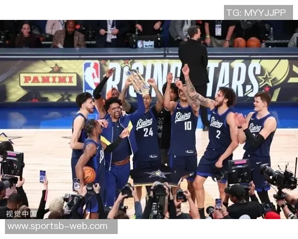 坦普尔全明星投票揭晓两位队友与布朗坎宁安布伦森入选 坦普尔全明星投票揭晓两位队友与布朗坎宁安布伦森入选